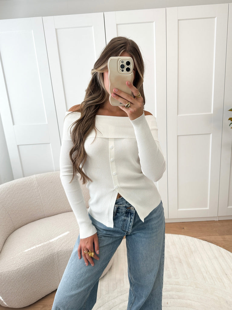 Witte off shoulder top met knoopjes en lange mouwen