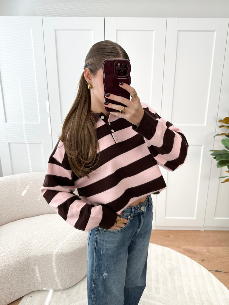 Bruine polo sweater met roze grote strepen