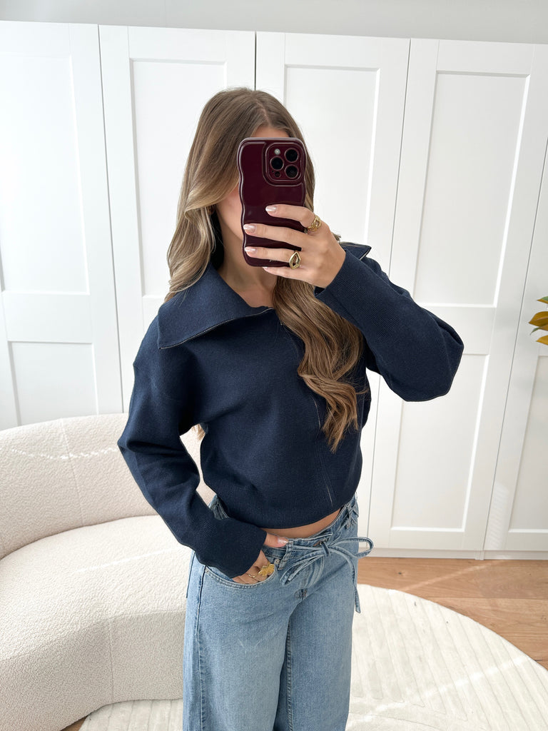 Donker blauw/navy vest met omgeslagen kraag