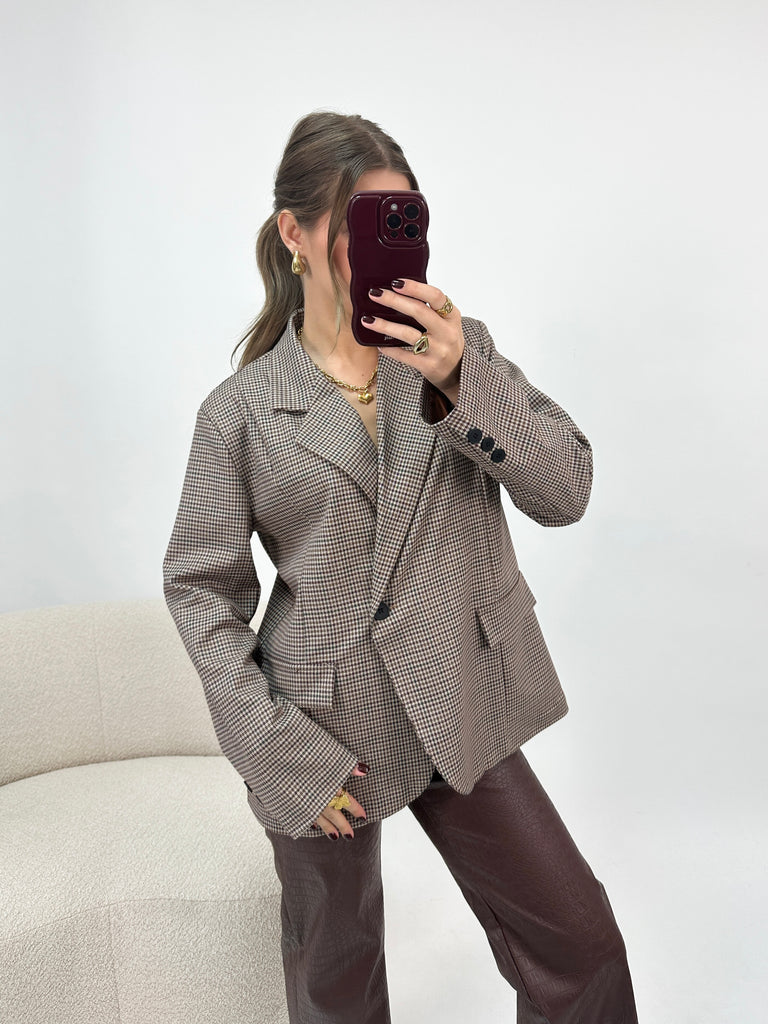 Beige/bruine geruite oversized blazer met knoopsluiting