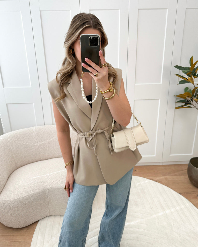 Beige gilet met tailleband