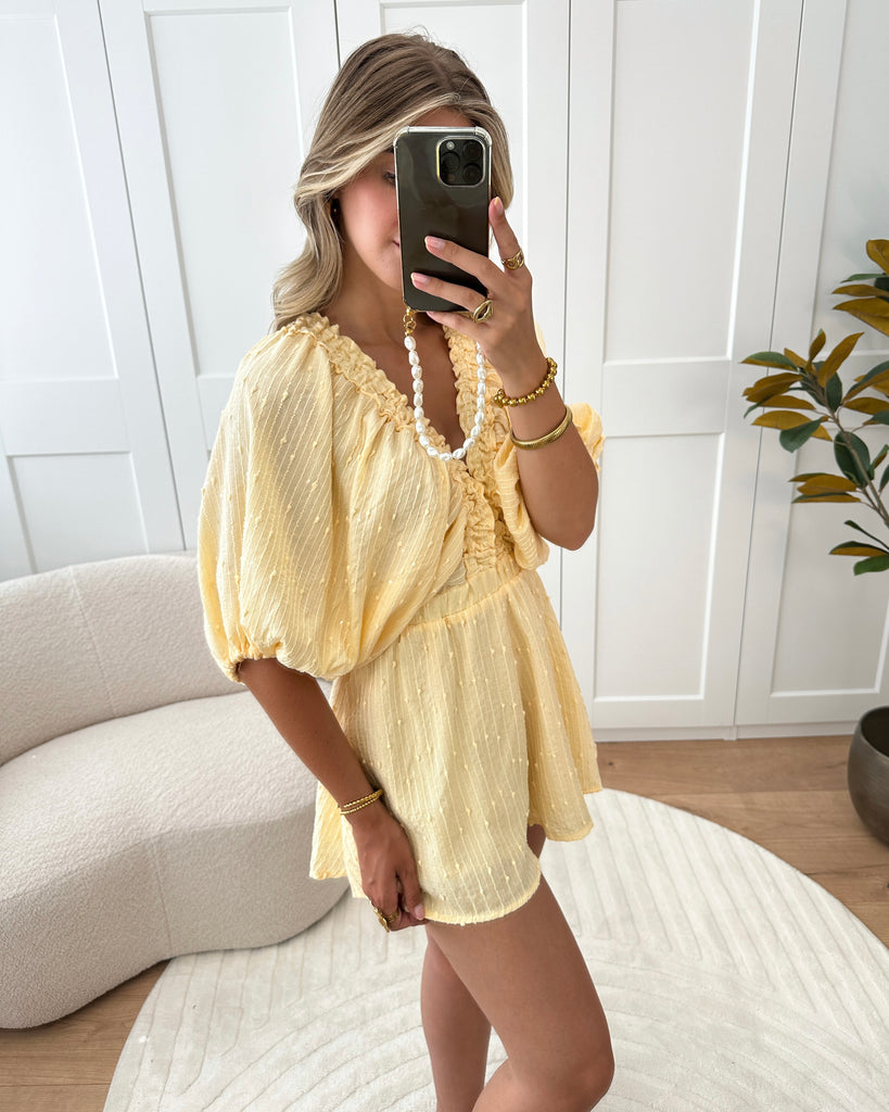 Gele playsuit met ruches, ballonmouwen en shimmer