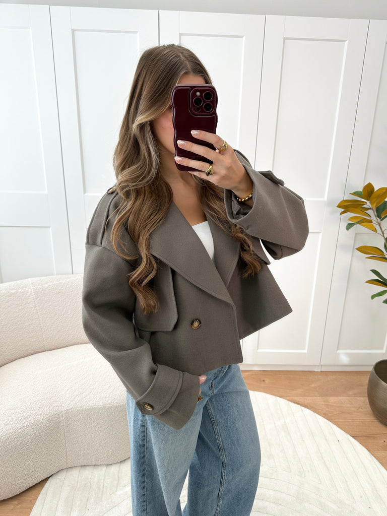 Taupe korte trench coat met knoopsluiting