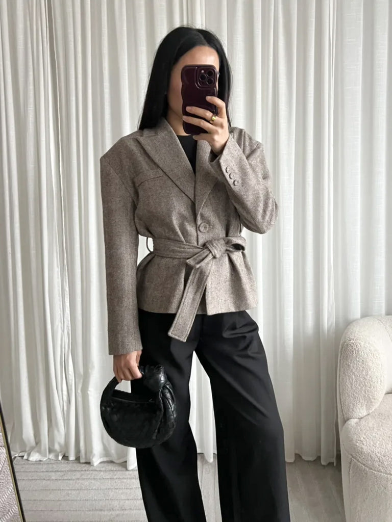 Bruin met beige herringbone jacket/blazer met band in de taille om te strikken (getailleerd)