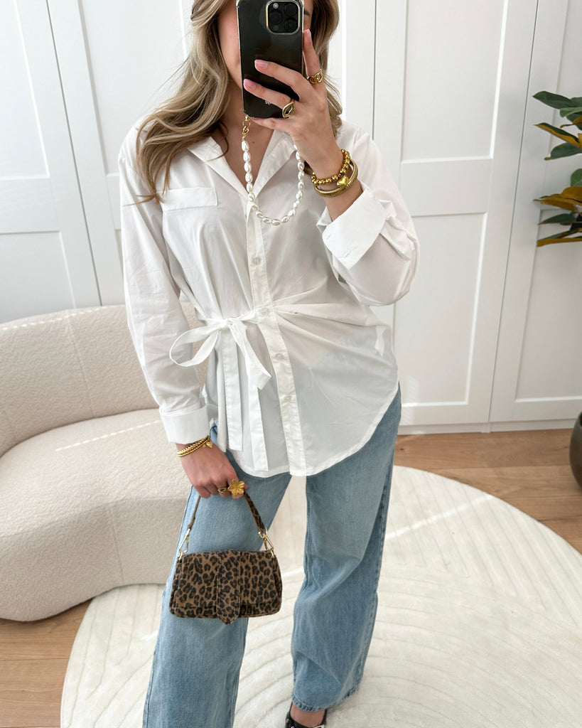 Witte lange getailleerde blouse met strik detail