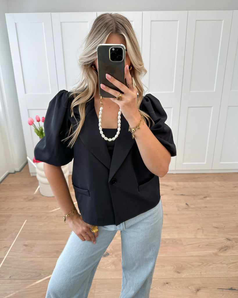 Zwarte korte blazer met pof mouwen
