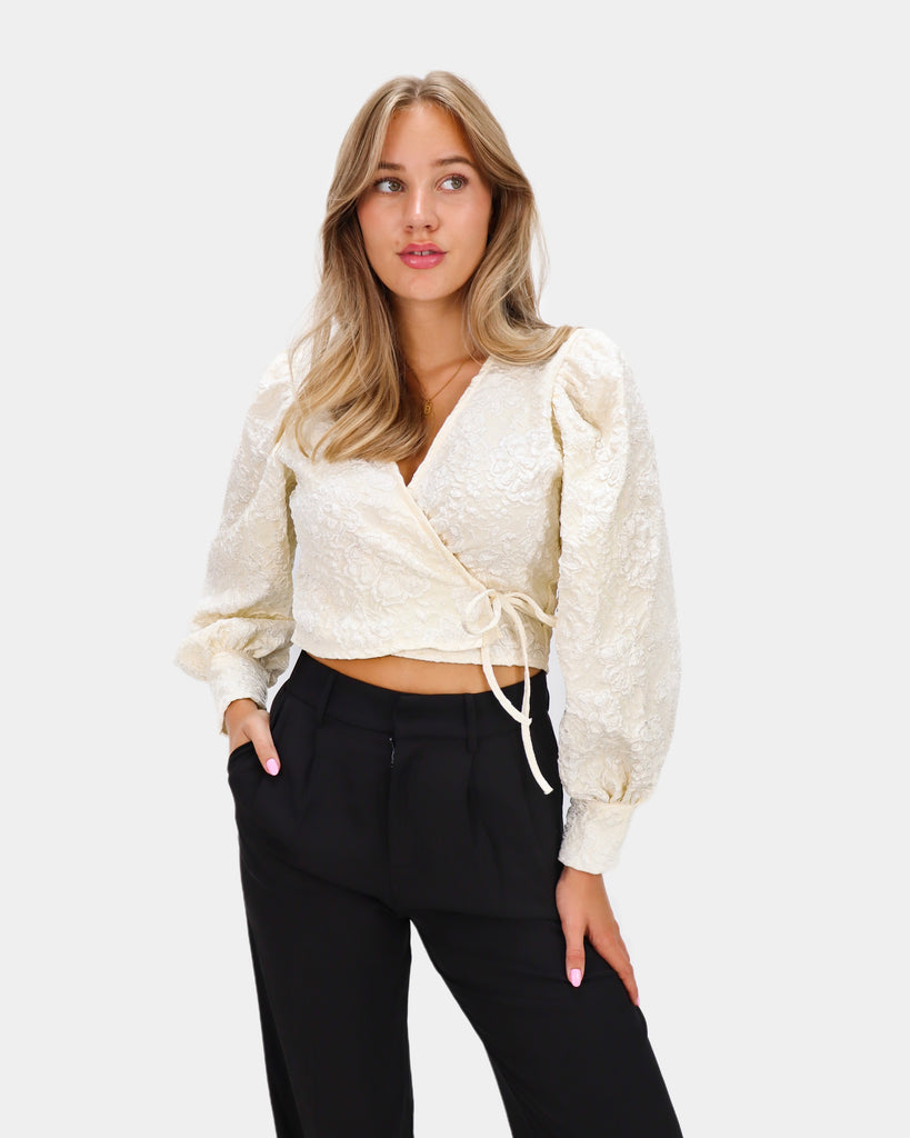 Wit/Ecru overslag top met gestructureerd bloemen patroon