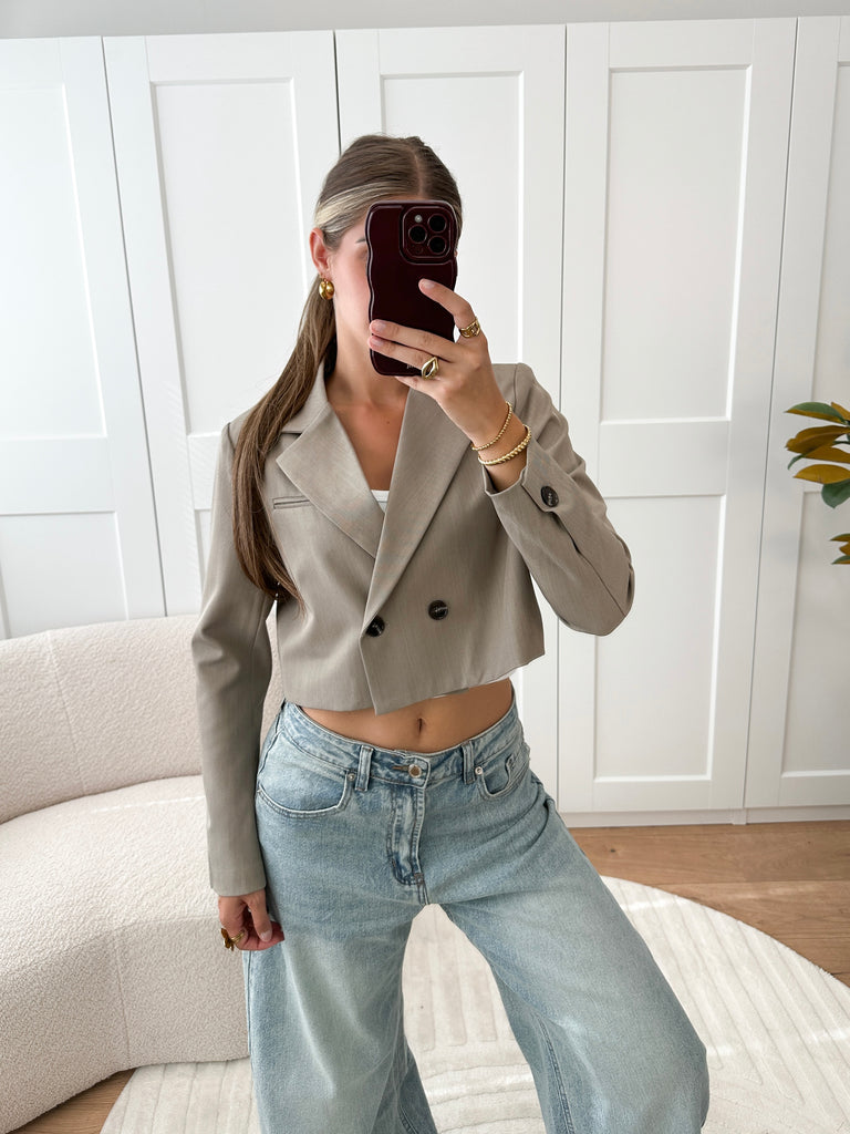 Taupe cropped blazer met dubbele knoopsluiting