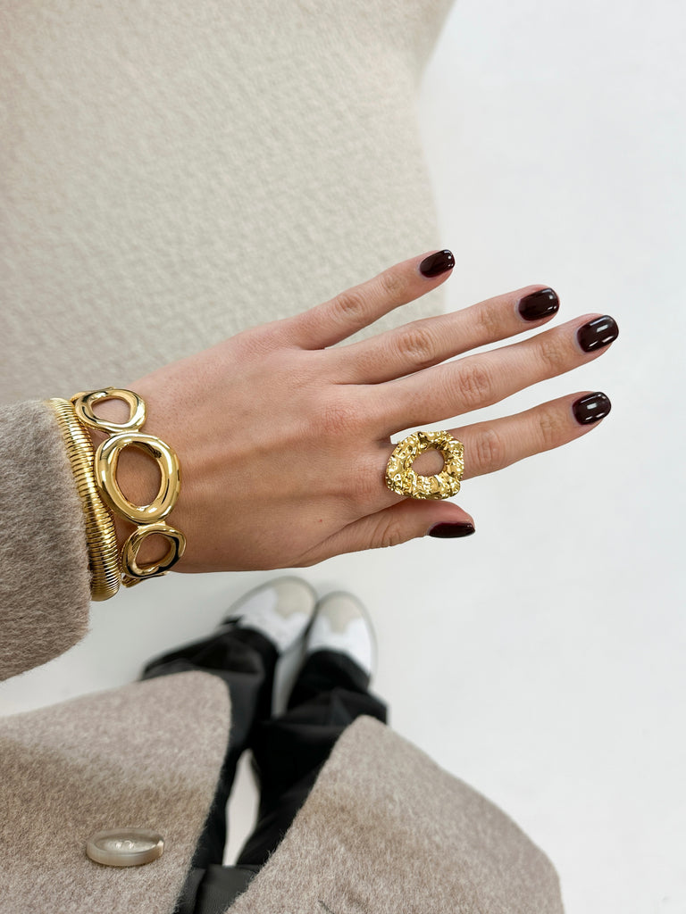 Goude grote statement ring