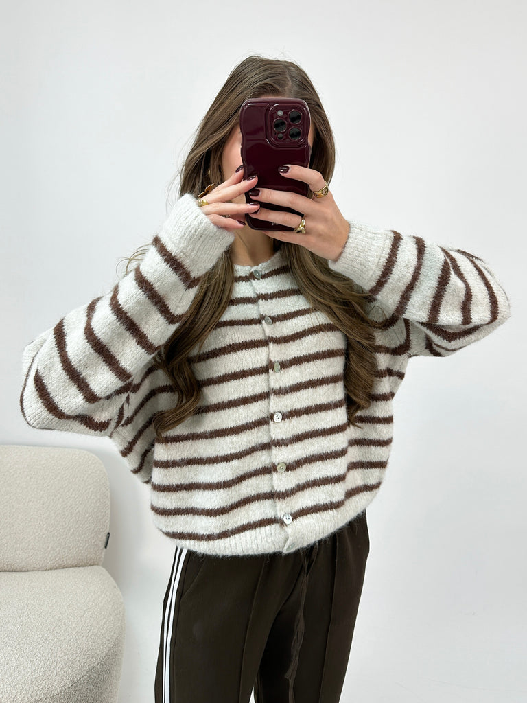 Beige vest met knoopjes sluiting en bruine streepjes