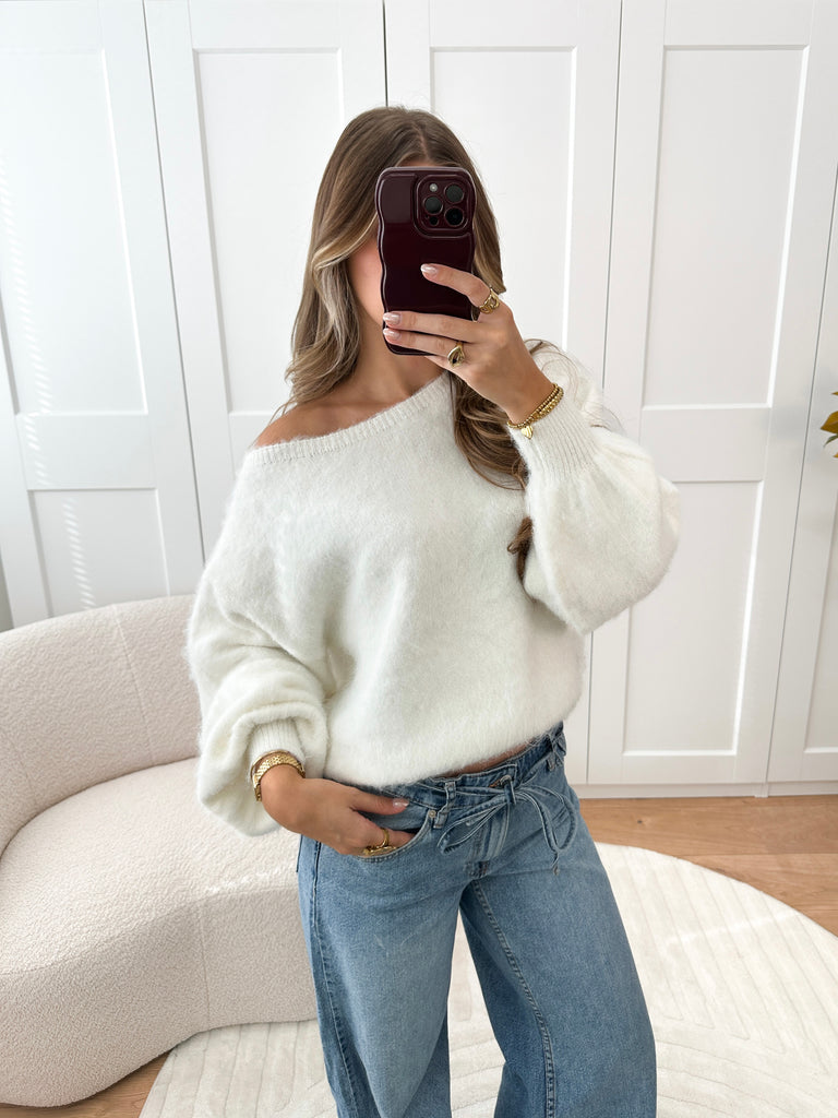 Witte off shoulder trui