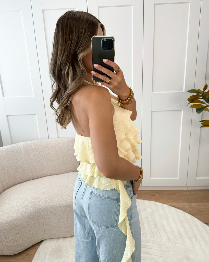 Geel halter ruffle topje met slierten aan de zijkant
